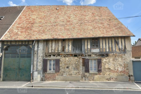 DPI IMMOBILIER - Maison ancienne centre ville Bû Bû, centre ville